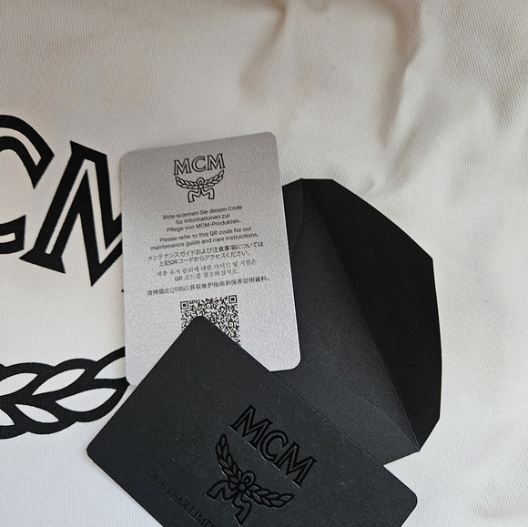 LAST DAY TO ENTER TO WIN A MCM TOTE NWT (Entry listing) - Picture 7 of 9